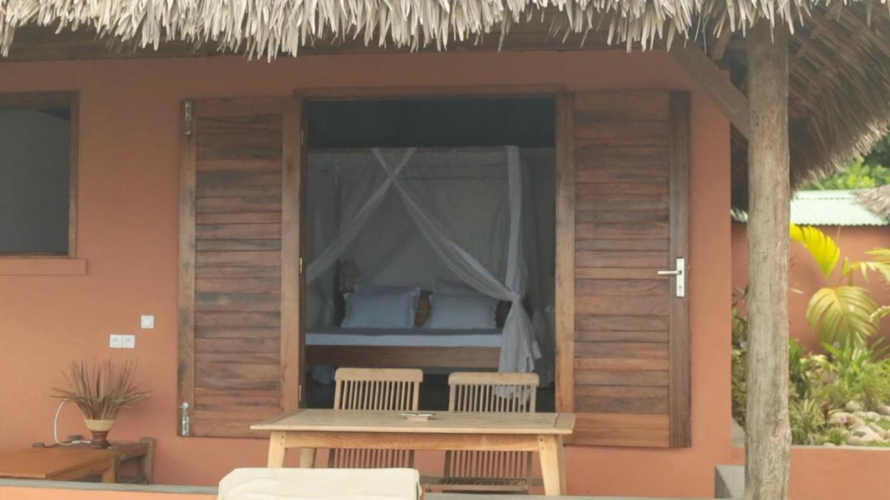 Le Transat Bed and Breakfast Ambatoloaka  Exteriör bild
