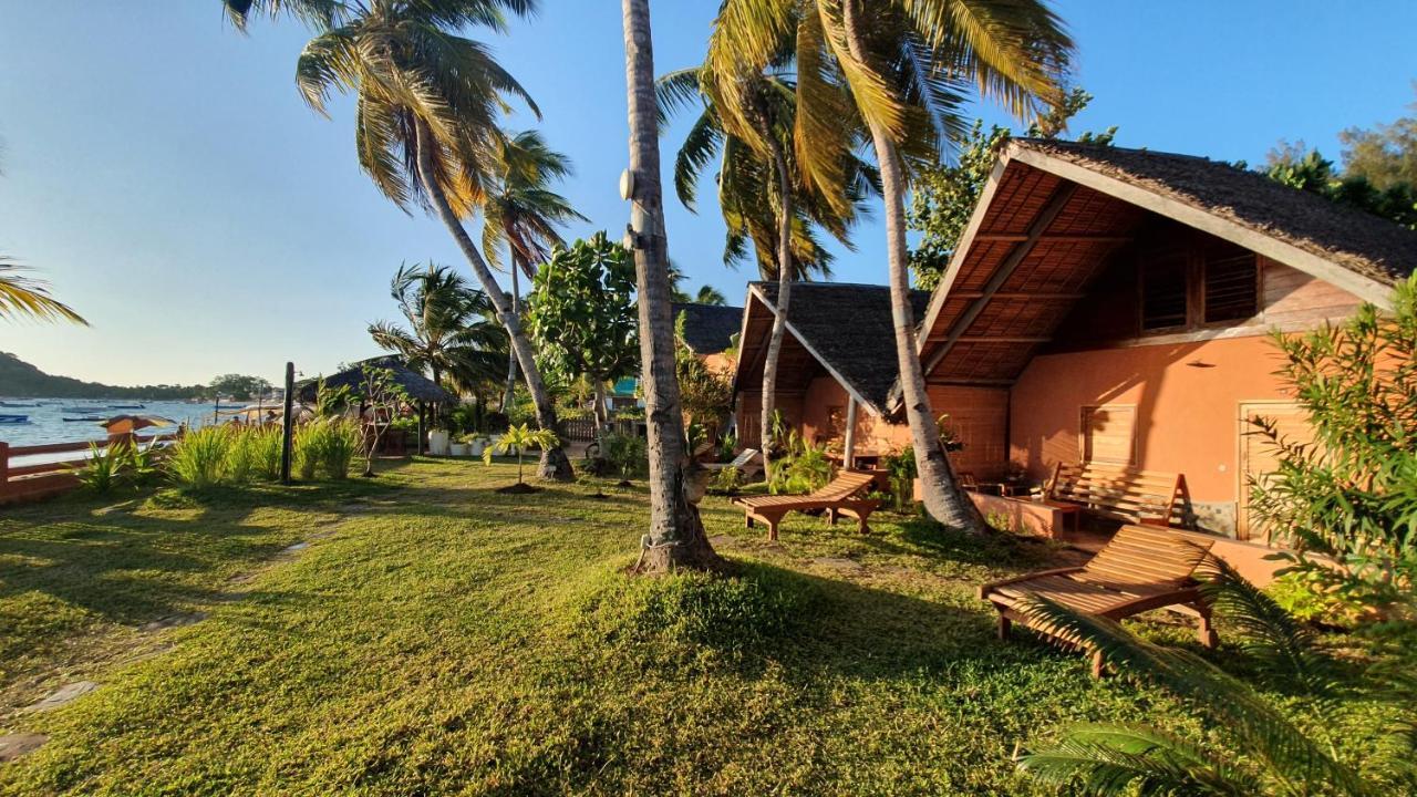 Le Transat Bed and Breakfast Ambatoloaka  Exteriör bild